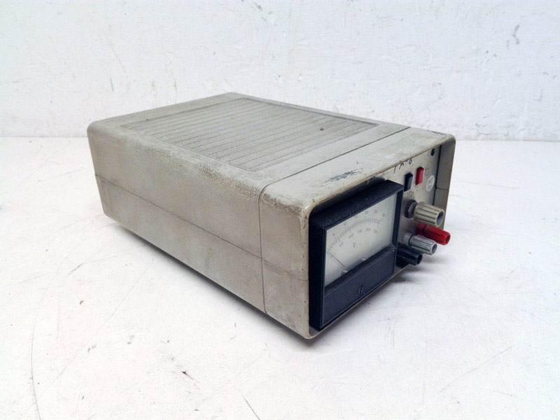 aparato electronica tester voltaje fa8 plastico 10.5-14x16.5x24.7-27 1u